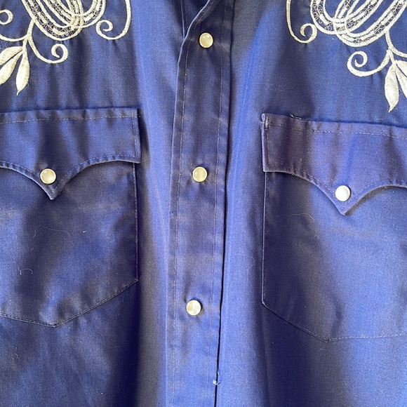 Western Style Men Shirt Chute #1 - Picture 5 of 8